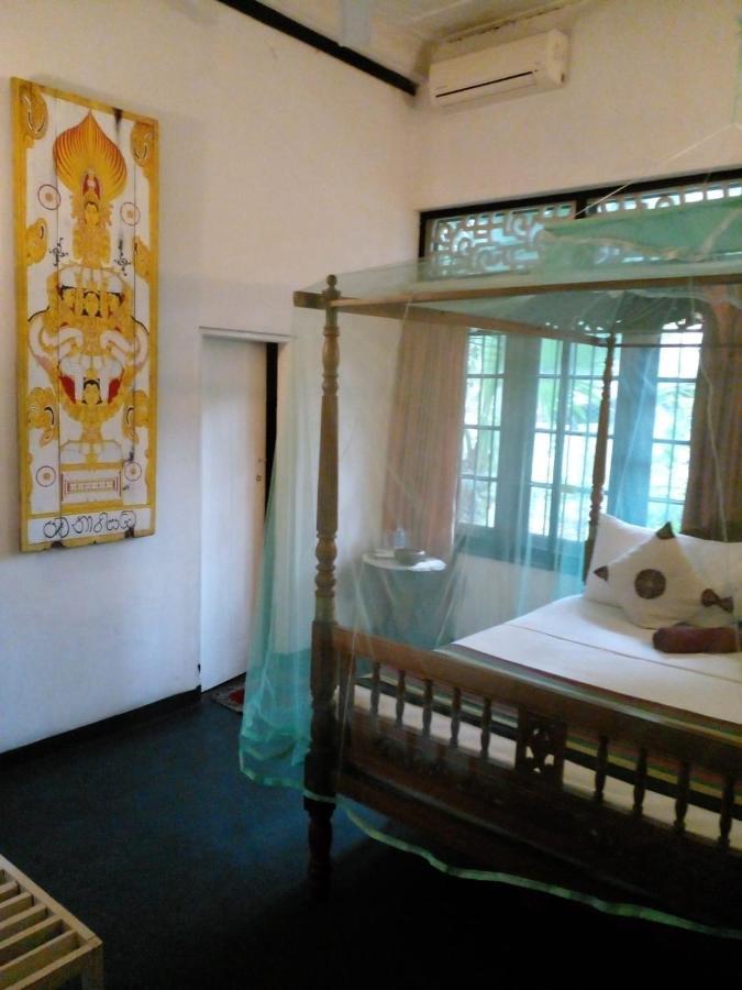 Traditional Kandyan House Exterior photo