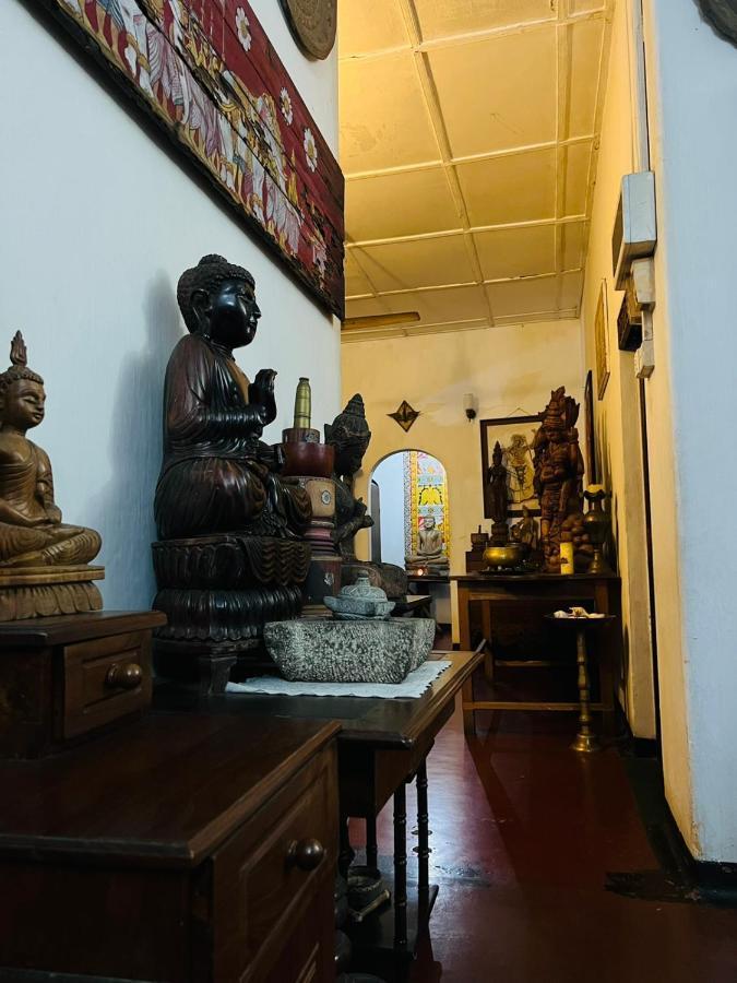 Traditional Kandyan House Exterior photo
