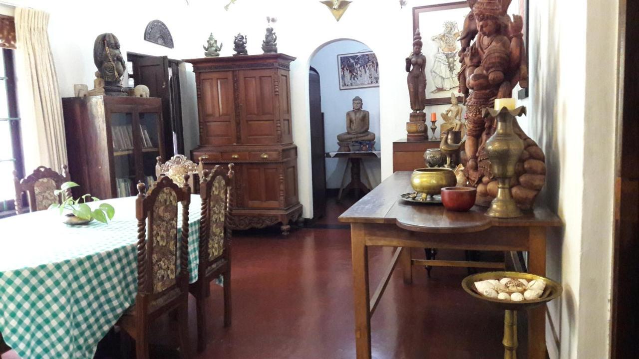 Traditional Kandyan House Exterior photo